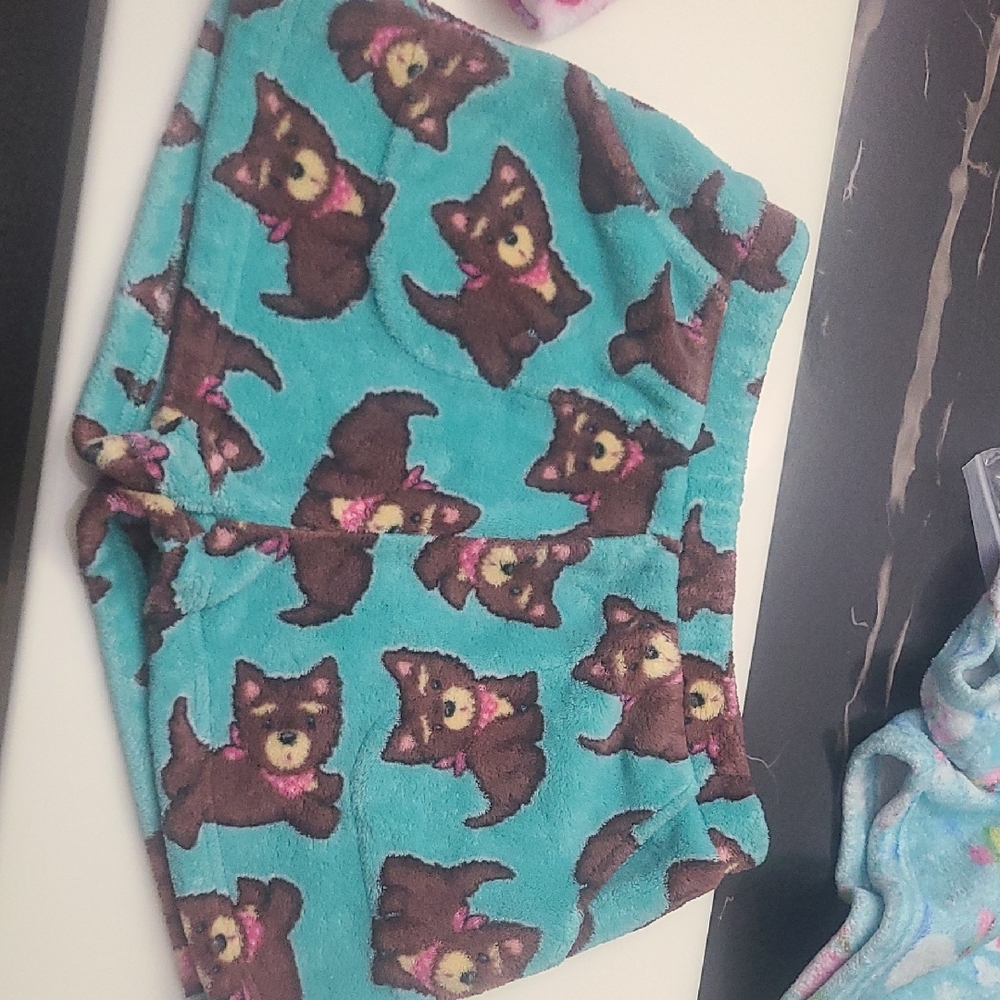 Cute Dog Print Fleece Blanket